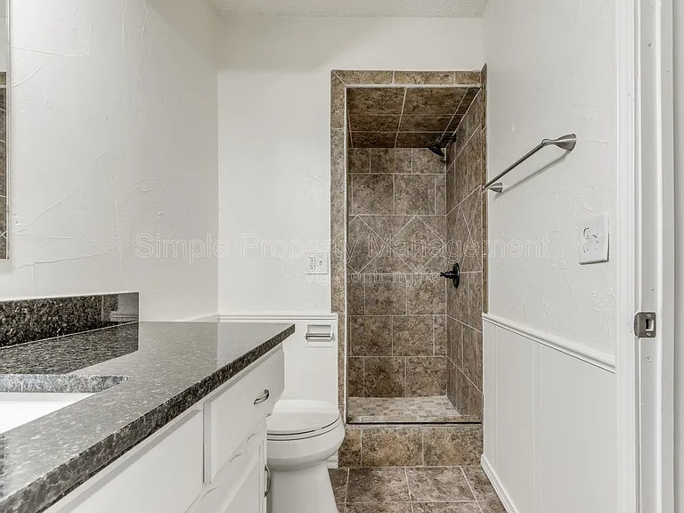 704 Pepperdine Ave — Photo 19