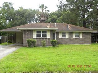 1513 S Meadow Ln, Lake Charles, LA 70605