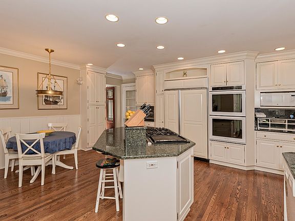 3rd image of 17210 Aldersyde Dr