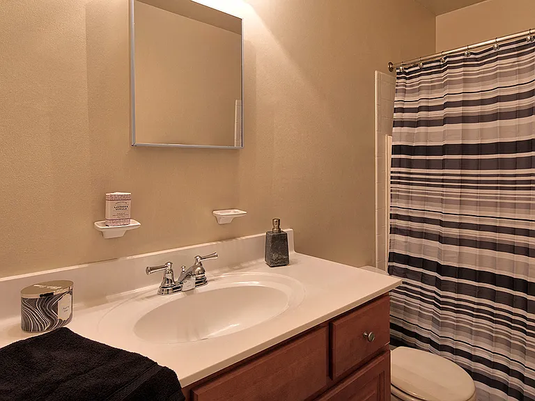 Saddlewood Apartments & Townhomes — Photo 20