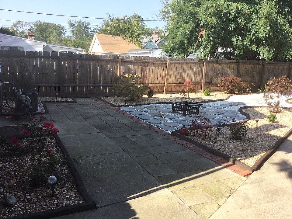 1st image of 141 E 219th St
