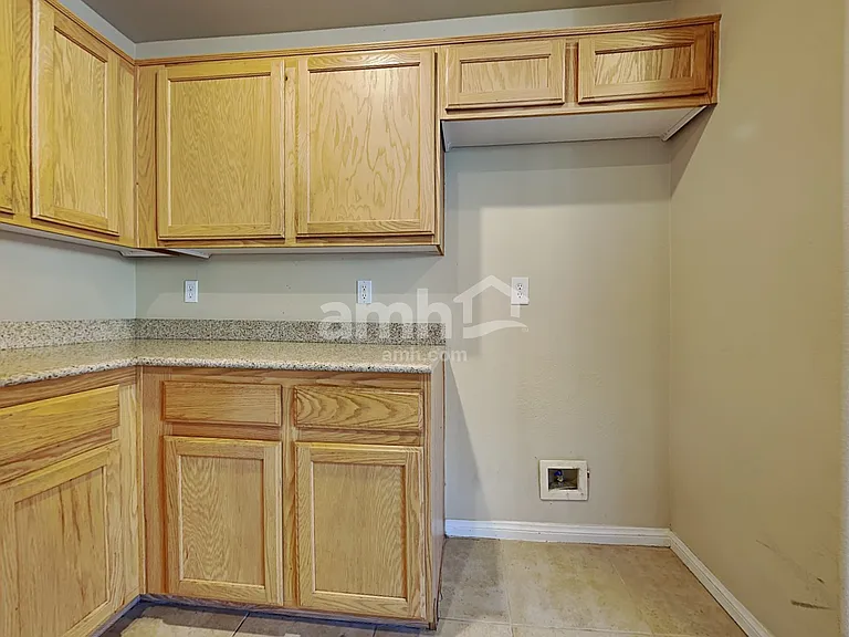 10427 Sweet Juliet St — Photo 4