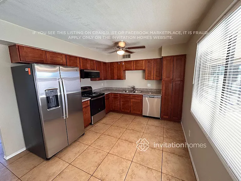 6731 W Denton Ln — Photo 6