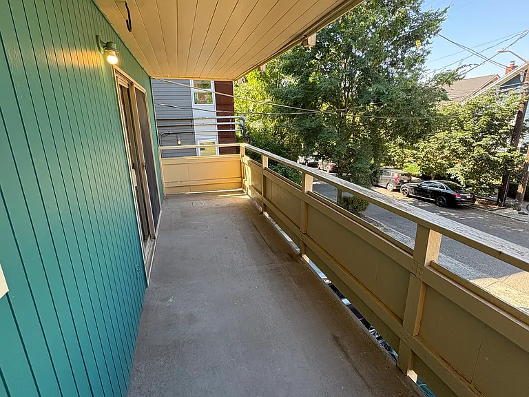 426 11th Ave E #1 — Photo 6