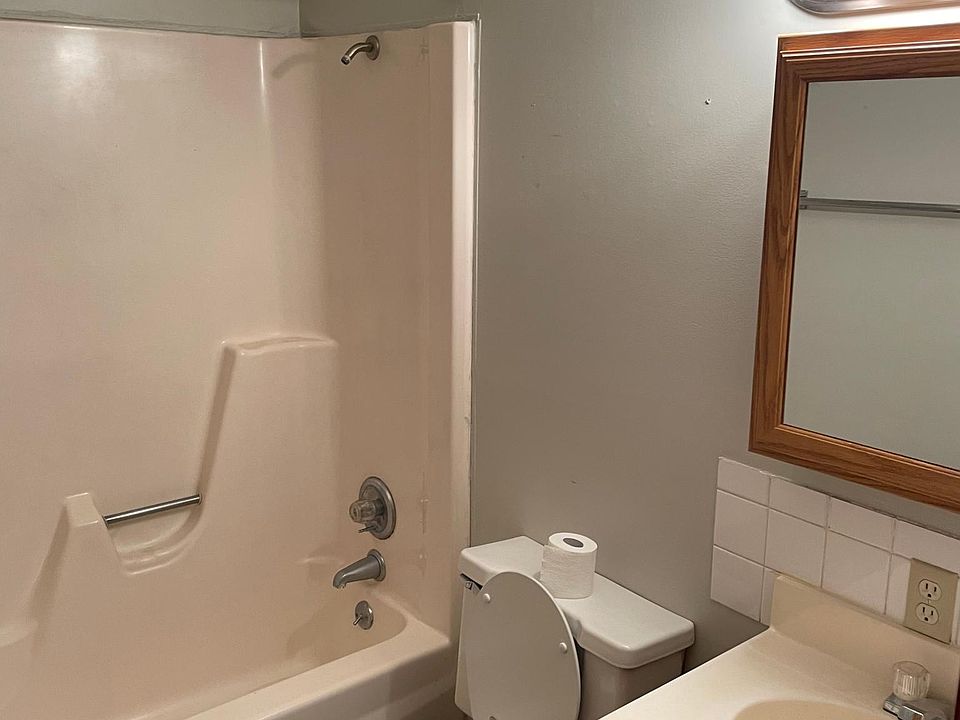 1st image of 144 Buckeye Ave #1/2
