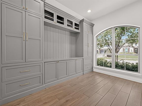 5th image of 17114 Crimson Crest Dr