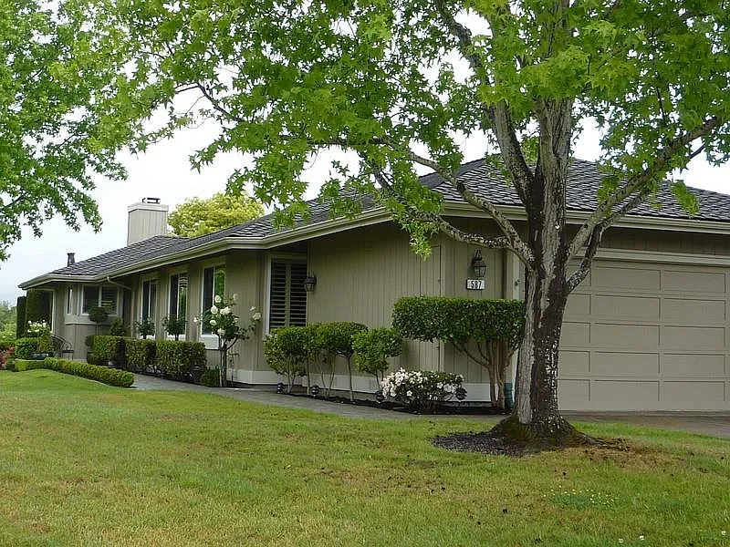 587 Rolling Hills Ln photo 1