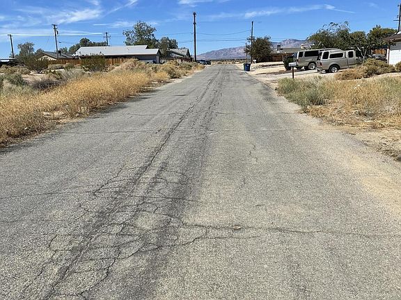 4th image of Catalpa Ave