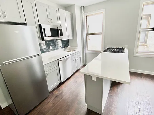 Rented by Papp Realty | media 2