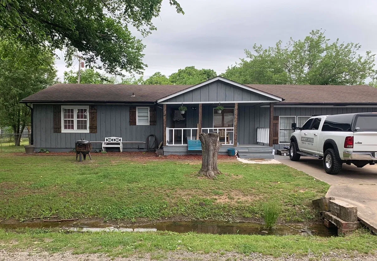 4 bed, 2010 sqft, $1,500 — Photo 3