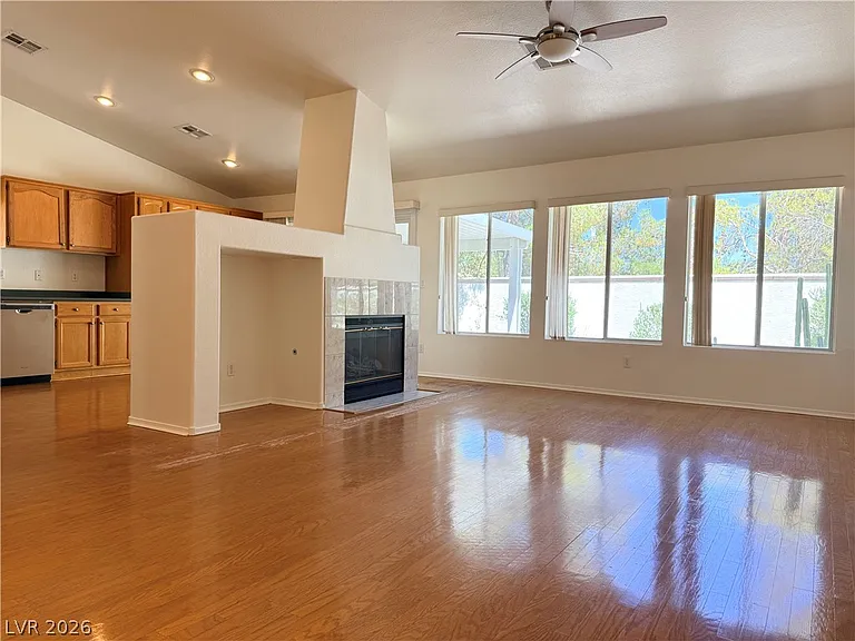230 Misty Garden St — Photo 4