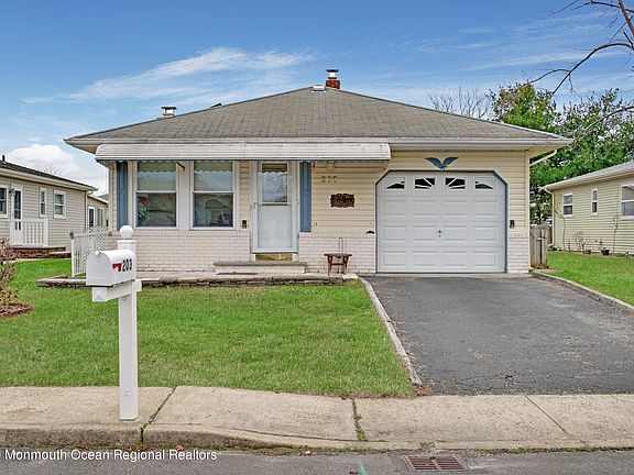 5th image of 203 Charlotteville Dr N