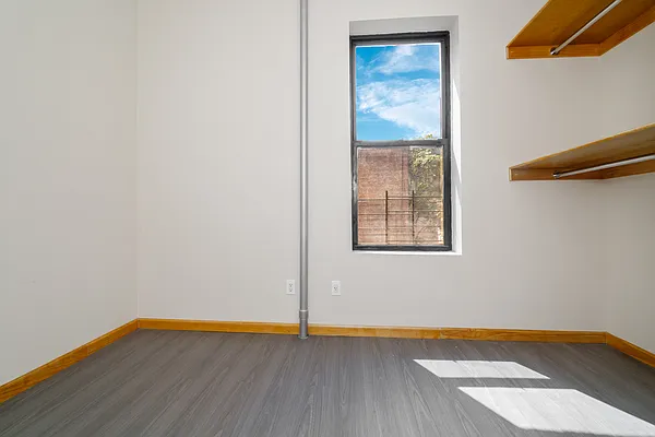 Rented by REAL New York | media 12