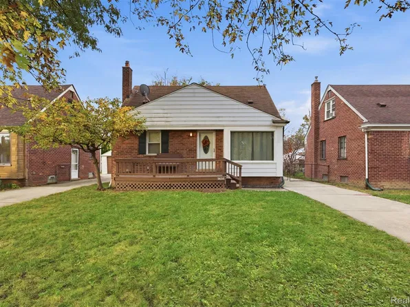 9688 Hubert Ave, Allen Park, MI 48101