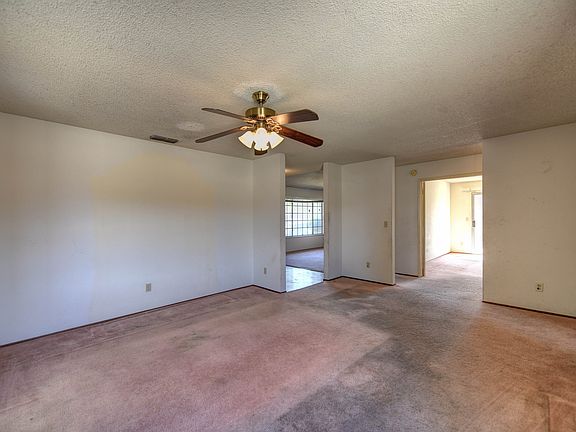3rd image of 4665 Baywind Dr