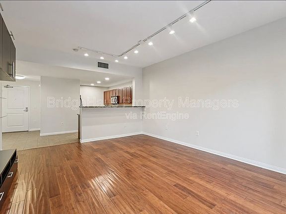 4th image of 206 Park Blvd Unit 307