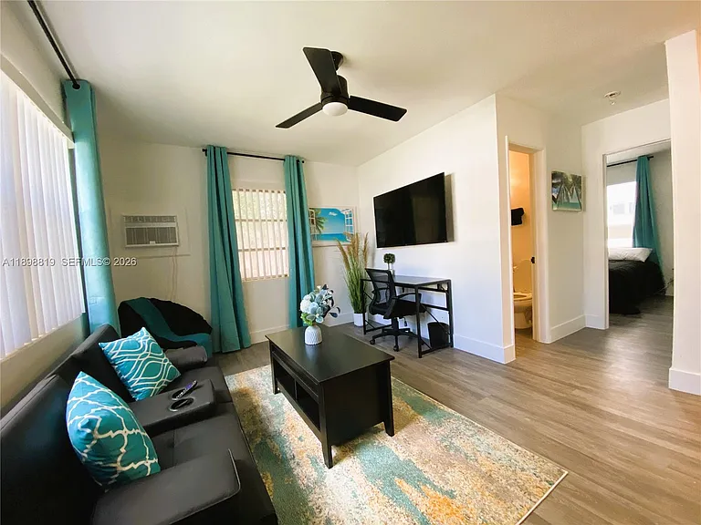 3208 Canal Dr #4 — Photo 6