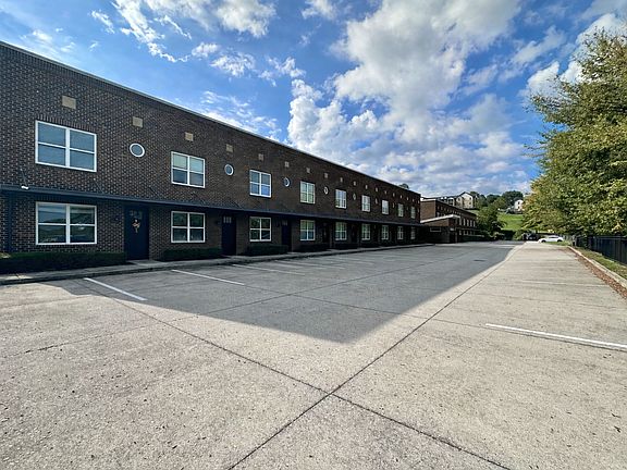 2nd image of 425 Sutherland View Way #419