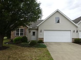 8747 Roberts Ct, Olmsted Falls, OH 44138