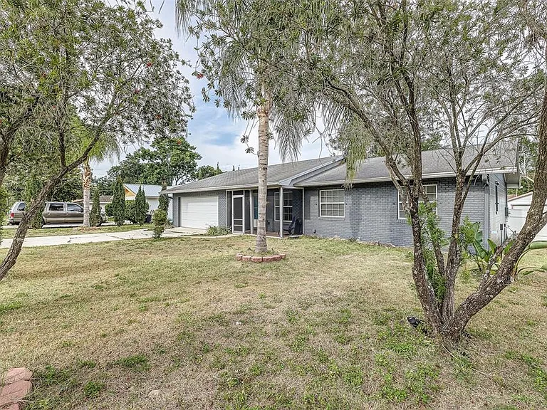 408 Lake Ned Rd — Photo 2