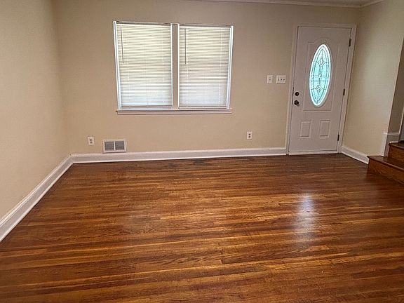 2nd image of 864 Benninghaus Rd