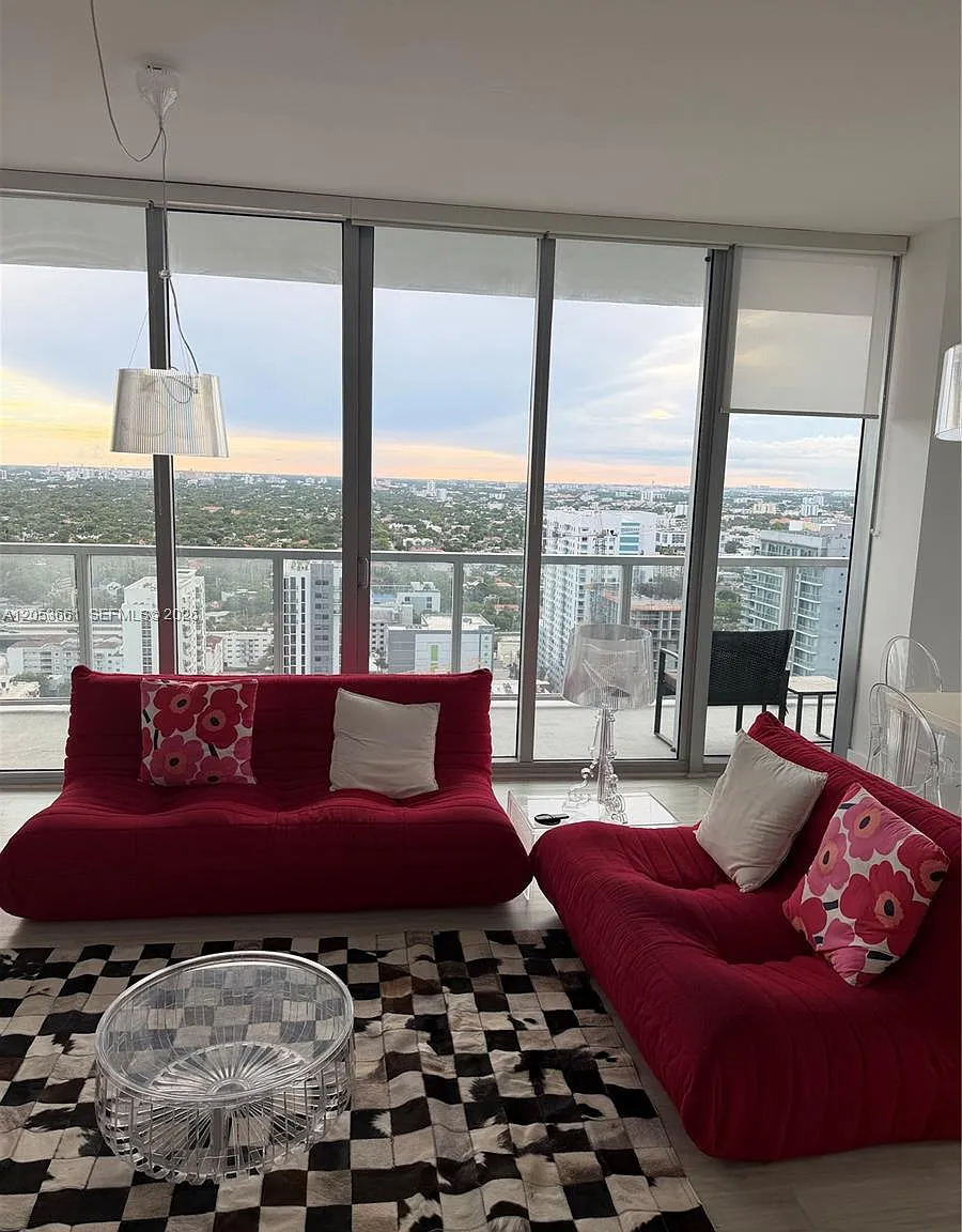 The Axis On Brickell Cond — Photo 3