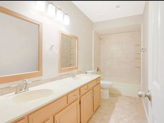 4th image of 300 Durington Pl