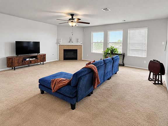 4th image of 2114 Bishop Hollow Ln