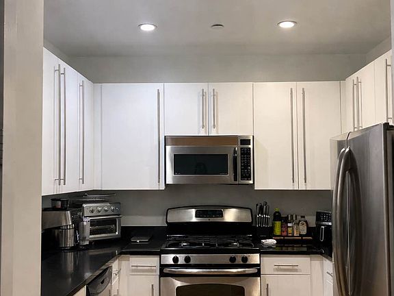 4th image of 53 Park Pl APT 11D