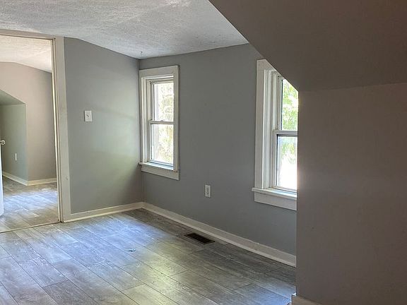 2nd image of 1427 Alabama St #475CBBB47