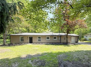 1074 Ridge Rd, Vienna, OH 44473