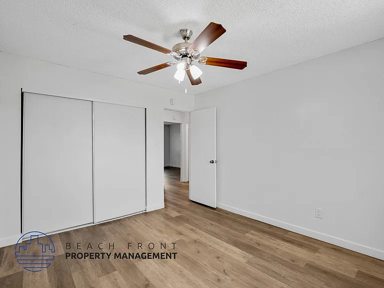 1525 Pine Ave. — Photo 19
