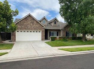 636 Everglade Ave, Clovis, CA 93619