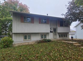995 16 1/4 St SE, Rochester, MN 55904