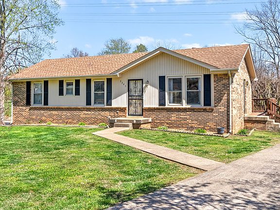 3rd image of 2265 Wildwood Dr
