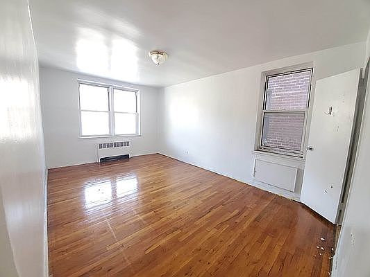 4th image of 330 E 19th St #4Z