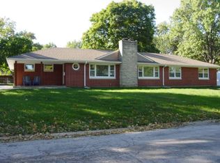 5301 W 65th Ter, Prairie Village, KS 66202