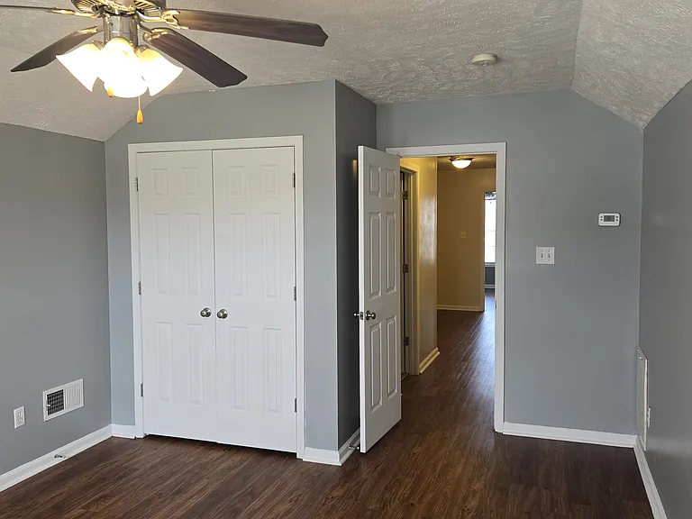 196 Sandspur Ct — Photo 32