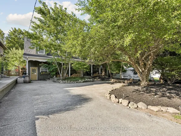 14 Rougecrest Dr, Markham, ON L3P 3B6