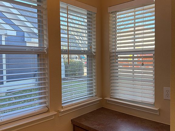 5th image of 1505 Lacewing Dr