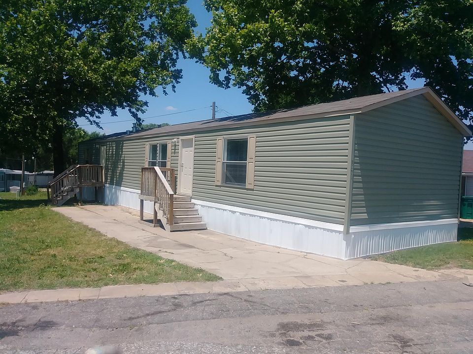 2nd image of 3201 E Macarthur Rd Lot 141