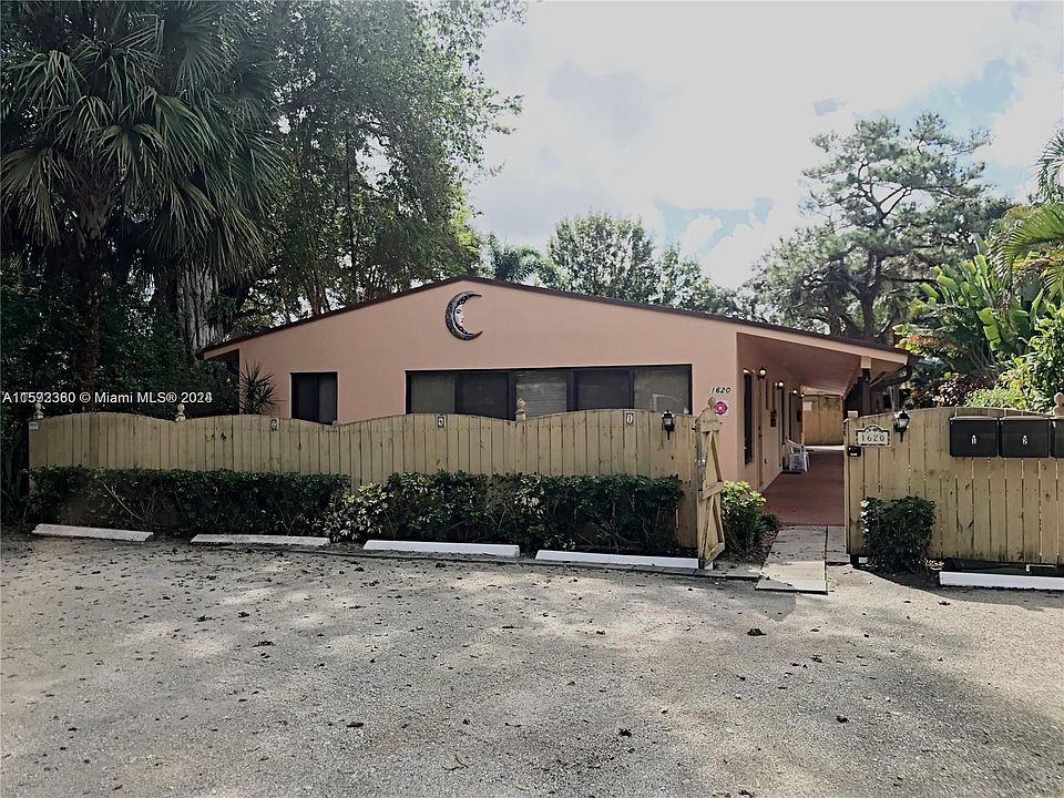 1st image of 1620 SW 25th St