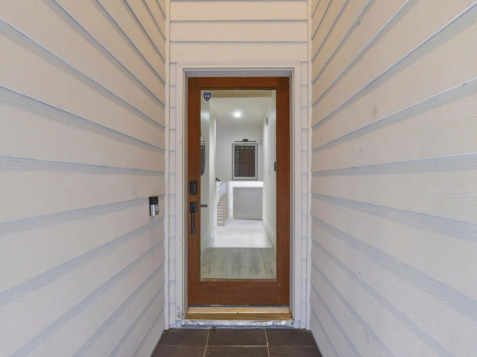3 bed, 3.5 bath, 1520 sqft, $2,600 — Photo 3