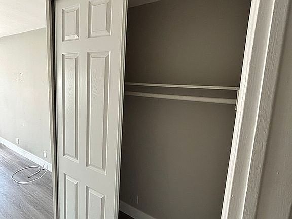 5th image of 533 W Queen St APT 5