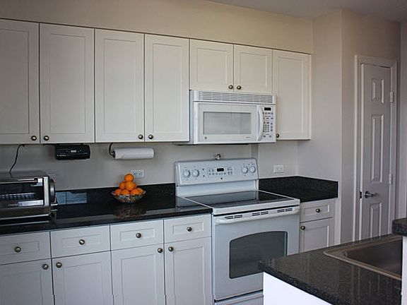 3rd image of 31 Greenridge Ave APT 1B