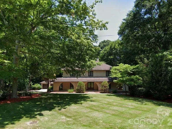 6512 Carmel Hills Dr, Charlotte, NC 28226