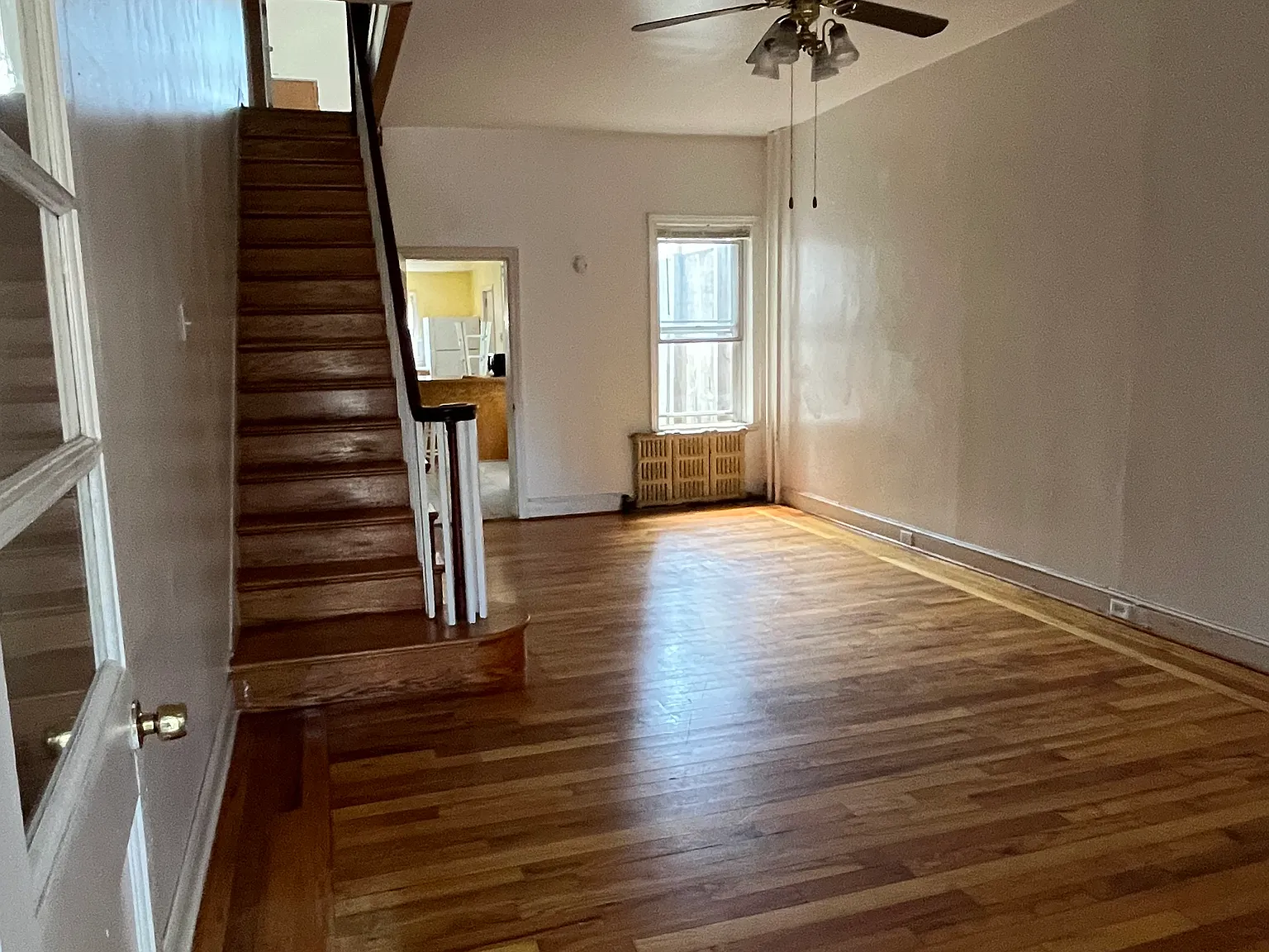 4 bed, 1399 sqft, $1,900 — Photo 3