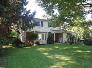 440 Hidden Valley Rd, Upper Chichester, PA 19014