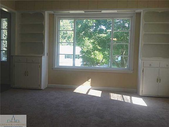 5th image of 1211 E Daisy Ln