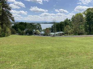 1107 Evergreen Trl, Dandridge, TN 37725